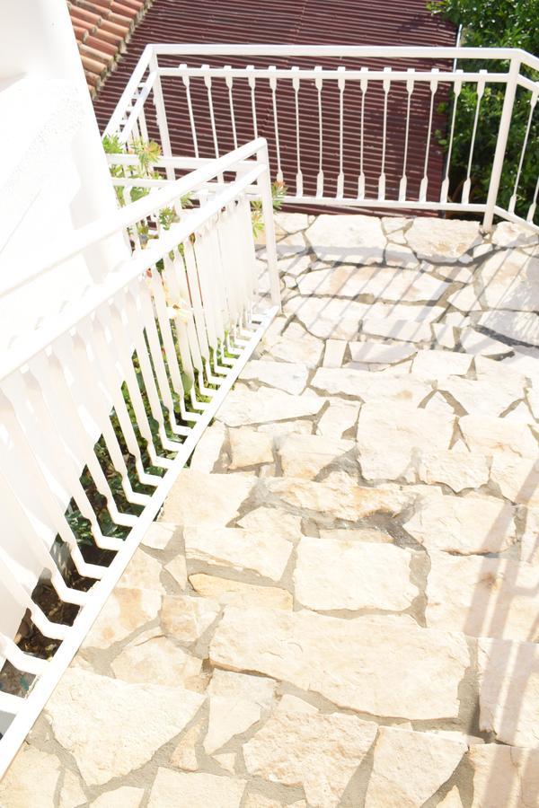 Villa Guci Улцин Екстериор снимка