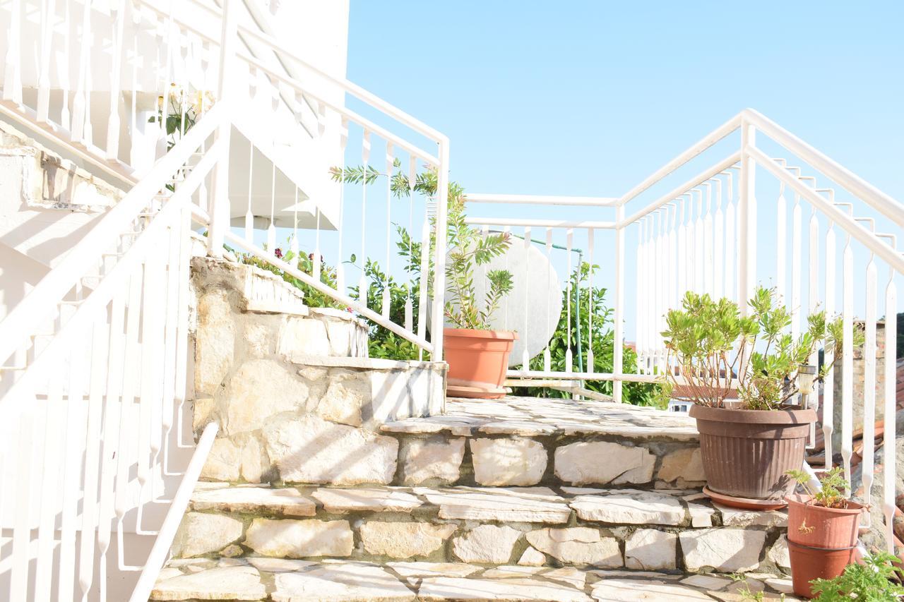 Villa Guci Улцин Екстериор снимка